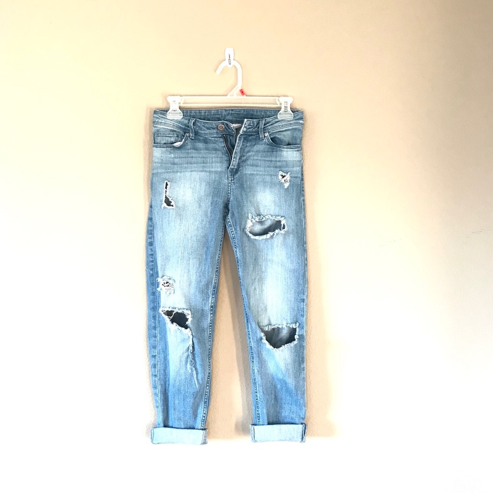 Relaxed Fit Ripped Jeans